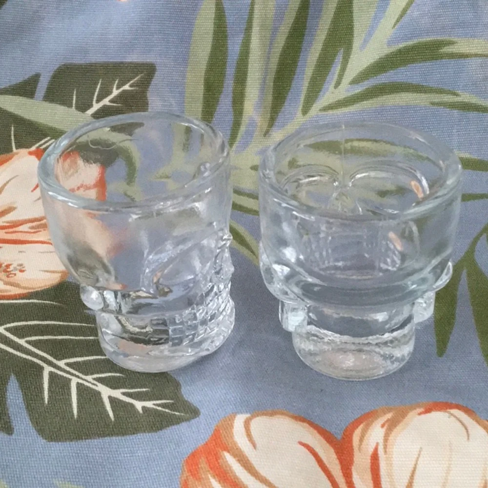 2 Tiki Skeleton Sugar Skull Halloween Hawaiiana Glass Shot Glasses Skeleton NEW